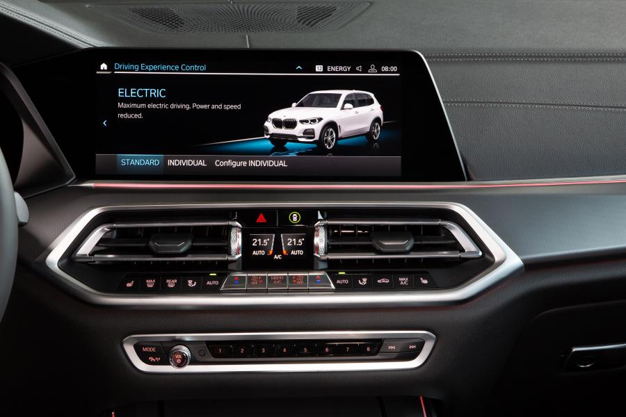 Детали интерьера BMW X5 xDrive45e iPerformance (G05) 2019 года  (WW) (фото 61 из 102)